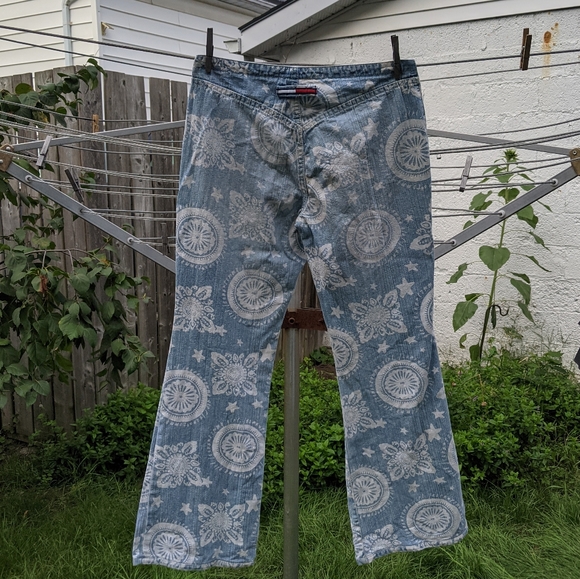 Vintage Tommy Hilfiger low rise jeans - Picture 4 of 7
